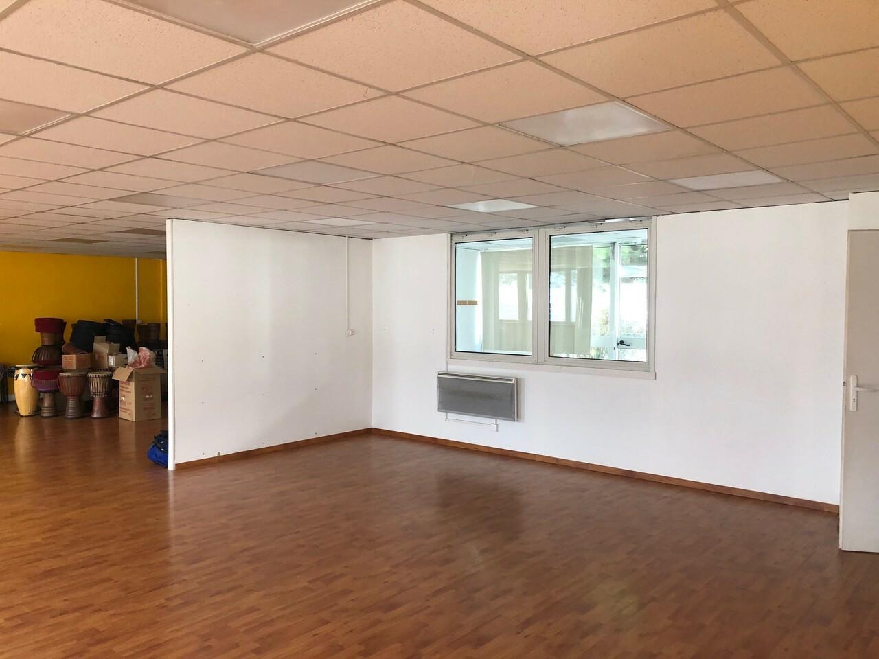 Bureau Pringy 298m² Location bureau Pringy Haute-Savoie OLBUR2423405 0